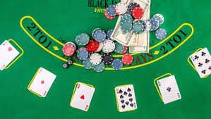 Studio FFWS Indonesia di royalsensa menampilkan dealer langsung, meja Blackjack, dan kartu asli dari Jakarta